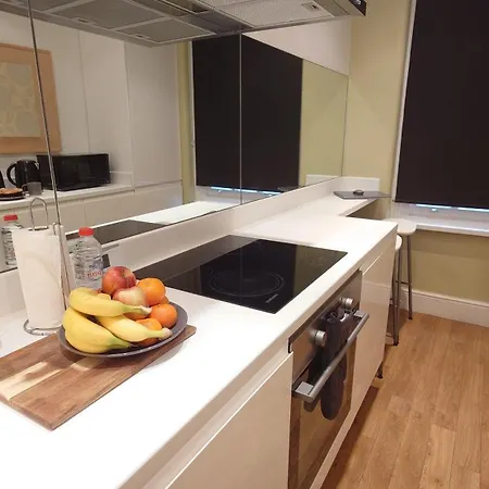 Deluxe Tower Bridge Apartments London Room photo
